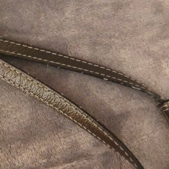 Coach Tote ๐ Signature Patent Leather Gold - Picture 11 of 16